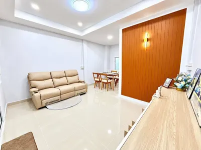 MRT 邦拉艾站附近的3房独栋住宅出售，第3张，共5张