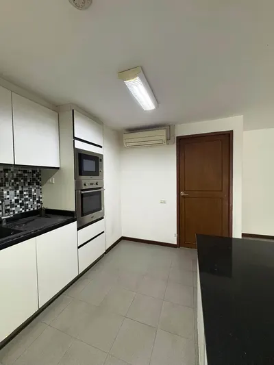 2-bed condo for sale near BTS Bang Na, photo 5 of 5