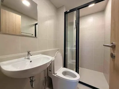 1-bed condo for rent near MRT Huai Khwang, photo 5 of 5