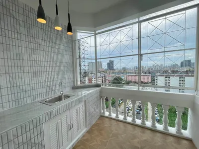 Condo 1 chambre à vendre près de la station MRT Bang Kapi, photo 5 sur 5