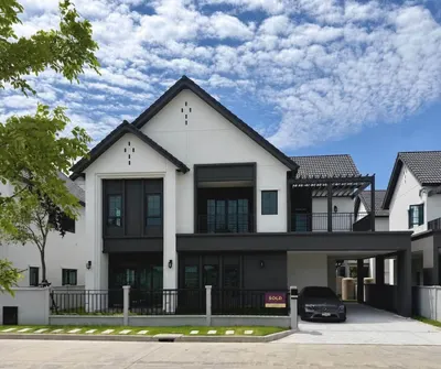 Centro Bangnaの4ベッドルーム一戸建て（賃貸）、写真1/5