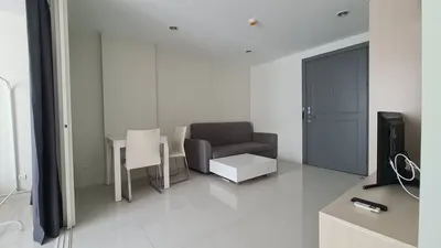 Elements Srinakarin - One-Bedroom Apartment的1房公寓出租，第1张，共5张