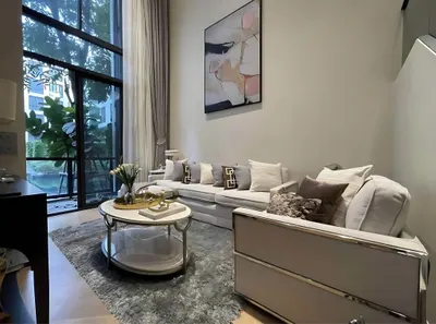 The Reserve Sukhumvit 61の2ベッドルームコンドミニアム（賃貸）、写真2/5