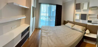 Condo 1 chambre à louer à Lumpini Place Rama 9 - Ratchada, photo 2 sur 5