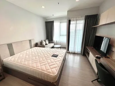 Life Sathorn Sierra的1房公寓出租，第1张，共5张
