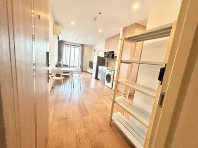 2-bed condo for rent near BTS Chit Lom, photo 1 of 5