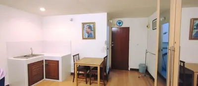 Popular Condo Muang Thong Thani的公寓出租，第2张，共3张