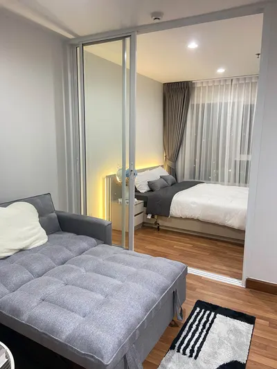 1-bed condo for sale at Regent Home Bangson 27, photo 2 of 5