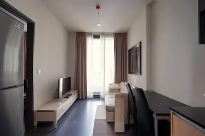 Condo 1 chambre à louer à The Edge Sukhumvit 23, photo 1 sur 5