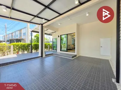 4-bed townhouse for sale near MRT Khlong Bang Phai, photo 3 of 5