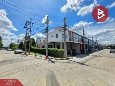 4-bed townhouse for sale near MRT Khlong Bang Phai, photo 2 of 5