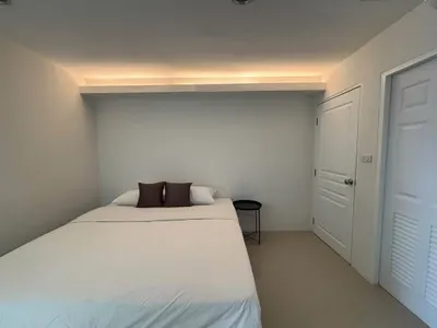 2-bed condo for rent near BTS Phrom Phong, photo 4 of 5