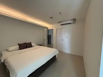 2-bed condo for rent near BTS Phrom Phong, photo 3 of 5