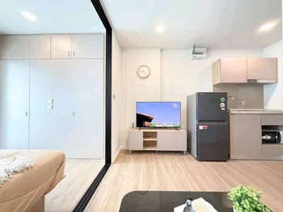 Condo for rent near MRT Huai Khwang, photo 4 of 5