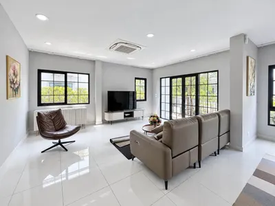 ให้เช่าบ้าน 4 ห้องนอน Centro Bangna รูปที่ 2 จาก 5