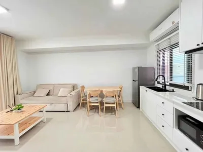 Maison de ville 3 chambres à louer à Pleno Sukhumvit-Bangna 2, photo 2 sur 5