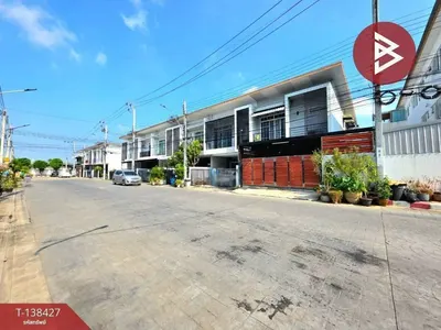 3-bed townhouse for sale near MRT Bang Khae, photo 1 of 5