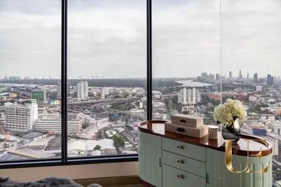 Condo 3 chambres à vendre près de la station MRT Khlong Toei, photo 4 sur 5