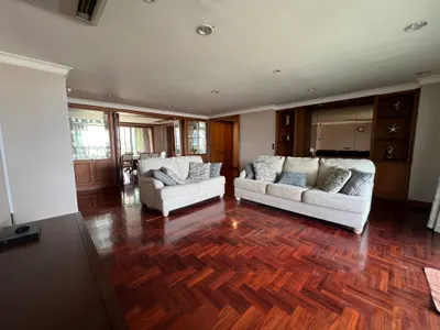 Condo 6 chambres à vendre près de la station MRT Phahon Yothin, photo 2 sur 5