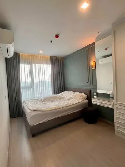 Condo 1 chambre à louer près de la station MRT Ratchadaphisek, photo 2 sur 4