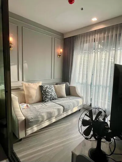 Condo 1 chambre à louer près de la station MRT Ratchadaphisek, photo 1 sur 4