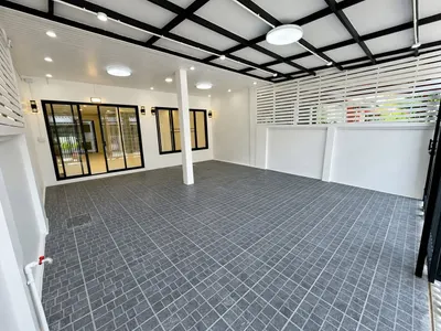 MRT パーワナー駅周辺の3ベッドルームタウンハウス（売買）、写真2/5