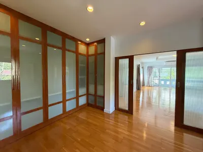 Sukhumvit 36 Garden Village的4房独栋住宅出租，第7张，共9张