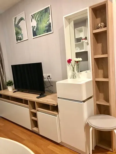Condo for rent near BTS Bang Na, photo 3 of 5