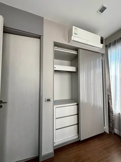 2-bed condo for rent at M Silom, photo 4 of 5