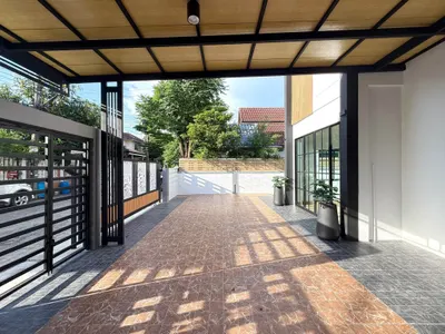 Village kc garden home的5房独栋住宅出售，第4张，共5张