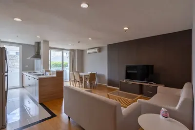 2-bed condo for rent near BTS Thong Lo, photo 1 of 5
