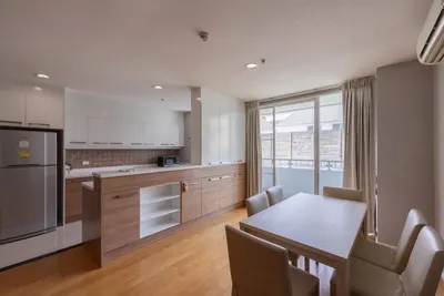 2-bed condo for rent near BTS Thong Lo, photo 2 of 5