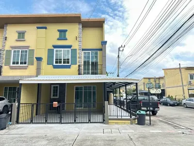 Golden Town Onnut-Pattanakan的4房独栋住宅出售，第1张，共10张