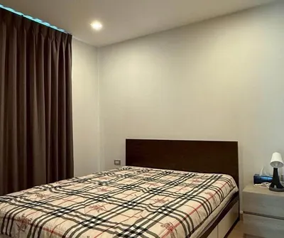 2-bed condo for rent near BTS Ekkamai, photo 2 of 5