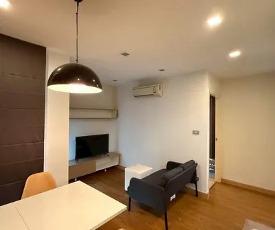 2-bed condo for rent near BTS Ekkamai, photo 4 of 5
