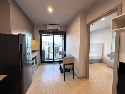Condo 1 chambre à louer près de la station BTS Pho Nimit, photo 3 sur 5