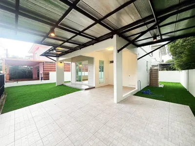 3-bed house for sale near MRT Bang Rak Yai, photo 2 of 5