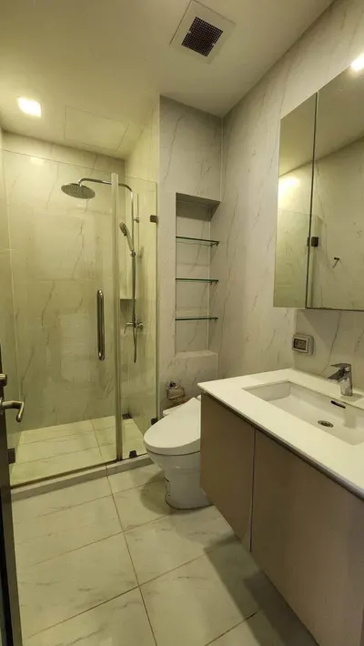 Condo à louer à Chewathai Residence Asoke, photo 10 sur 10