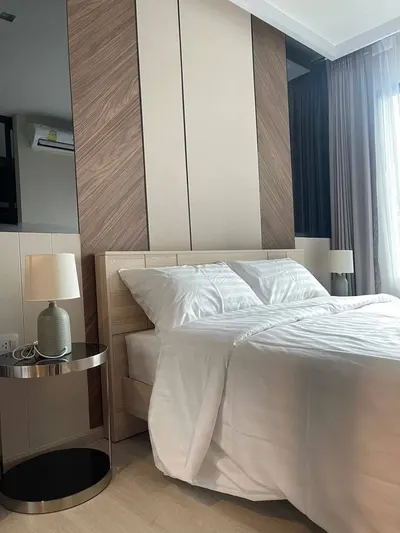 1-bed condo for rent at Life One Wireless, photo 1 of 10