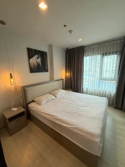 1-bed condo for rent at Life One Wireless, photo 6 of 10