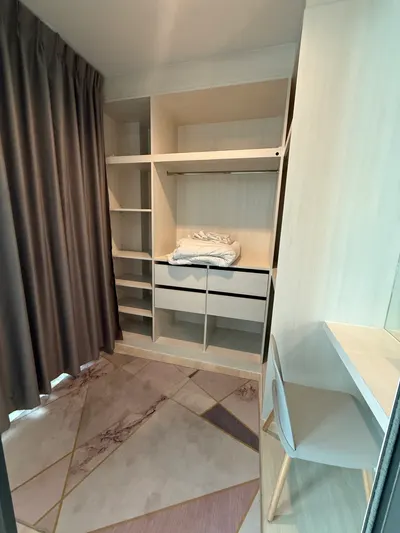 1-bed condo for rent at Life One Wireless, photo 7 of 10