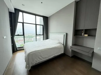 Condo 2 chambres à vendre près de la station BTS Surasak, photo 5 sur 5
