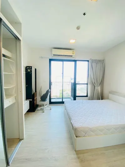 1-bed condo for rent at Condolette Midst Rama 9, photo 3 of 5