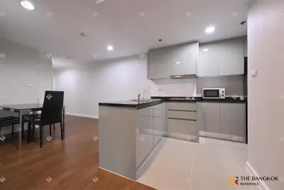 Condo 2 chambres à louer à Belle Grand Rama 9, photo 3 sur 5