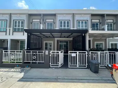 ให้เช่าทาวน์เฮาส์ 3 ห้องนอน ใกล้ BTS สำโรง รูปที่ 2 จาก 5