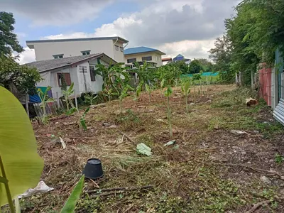 Land for sale in Taling Chan, photo 2 of 4