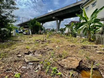 Land for sale in Taling Chan, photo 1 of 4