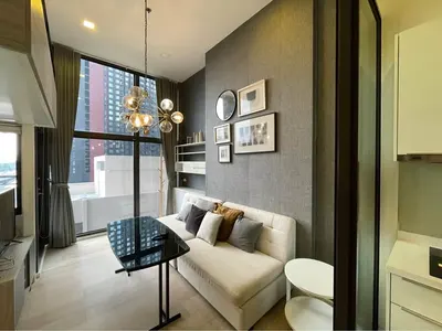 Chewathai Residence Asokeの1ベッドルームコンドミニアム（賃貸）、写真1/5
