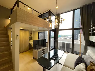 Chewathai Residence Asokeの1ベッドルームコンドミニアム（賃貸）、写真2/5
