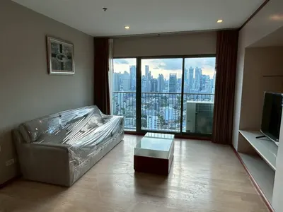 Condo 3 chambres à louer à Noble Remix, photo 1 sur 5